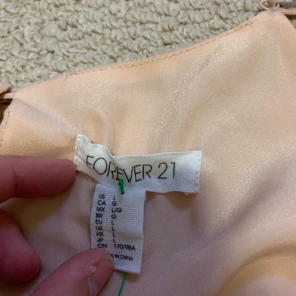 Forever 21 dress— one snapped strap - Picture 2 of 2
